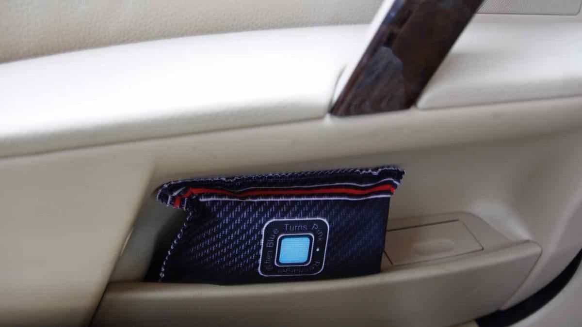 DAUGKARTINIO NAUDOJIMO AUTOMOBILIO DRĖGMĖS SUGĖRIKLIS